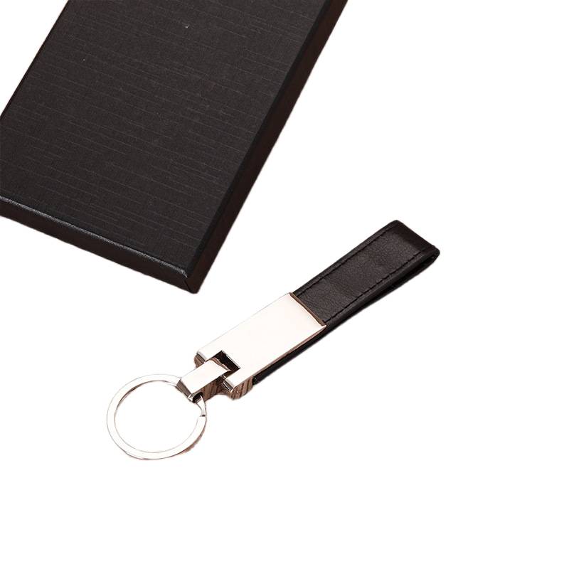 practical pen and keychain set for everyday carry