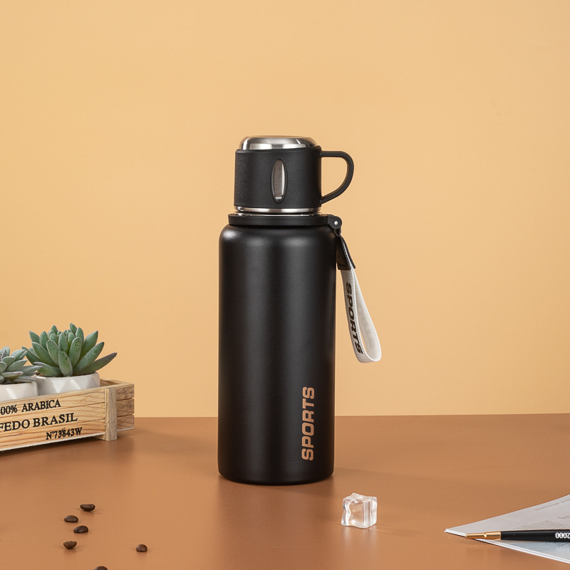 Black thermos stainless steel bottle with matte finish