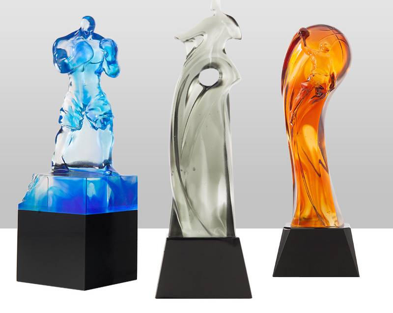 Custom Made Trophy Malaysia – premium crystal trophy with engraving