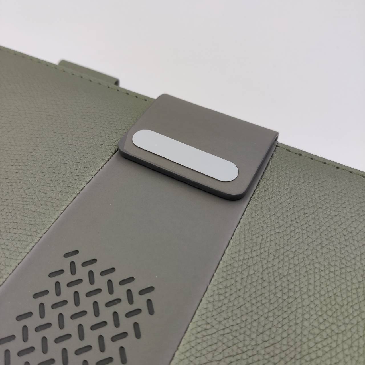 PU leather notebook with magnetic clip closure