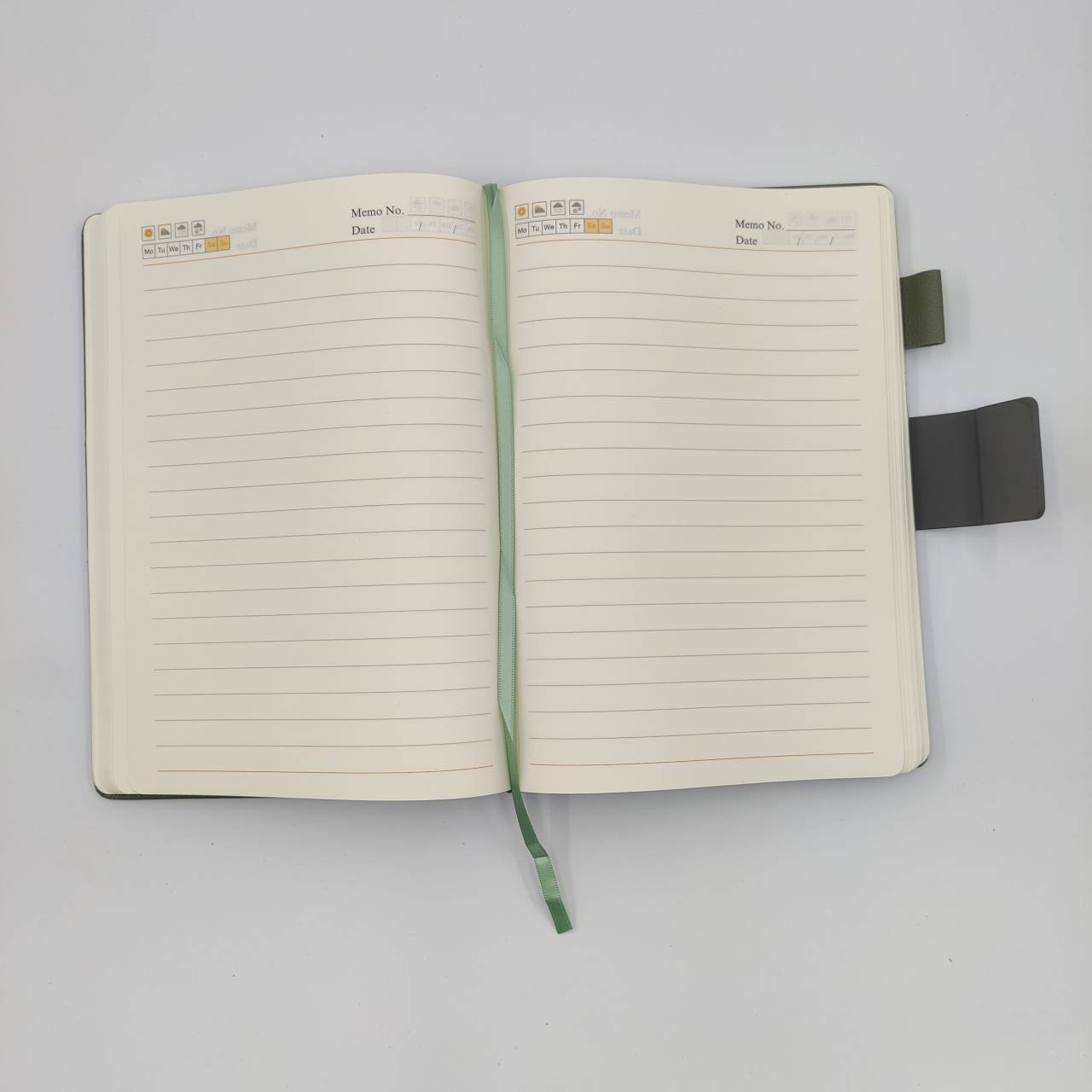 VKraf Gifts offers flexible inner page customization including layouts, paper types, and branded content for training, marketing, and corporate use.