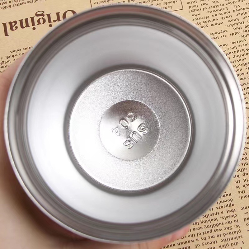 Personalized thermos mug with matte and metallic finishes