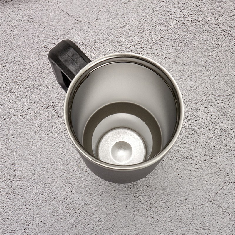 Personalised thermal mug with reusable straw for corporate gifting