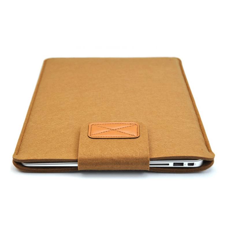 Slim and stylish felt cover for tablet and laptop protection