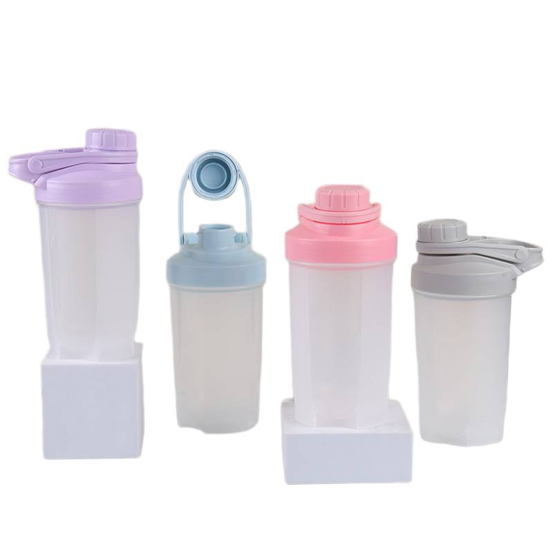 Leak-Proof Shaker Design protein shaker cup with leak-proof lid