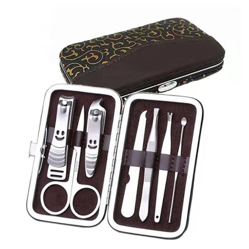 compact grooming kit in hard case